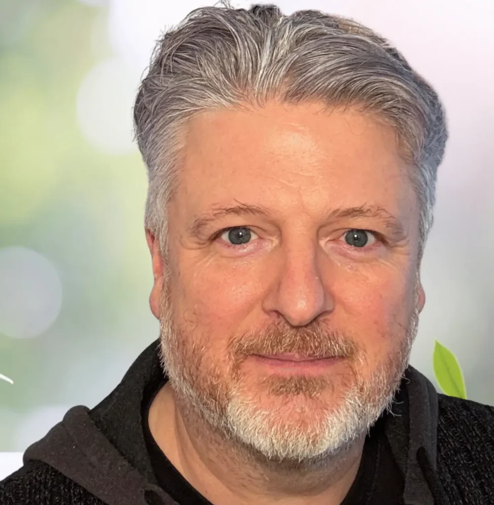 Freundliches Porträtfoto von Adrian